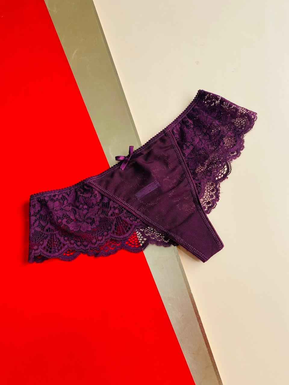 String dentelle