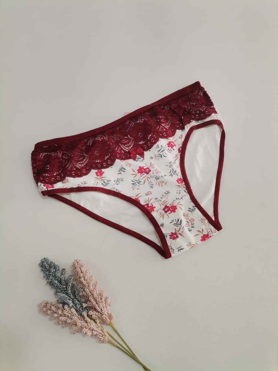 Slip coton avec dentelle