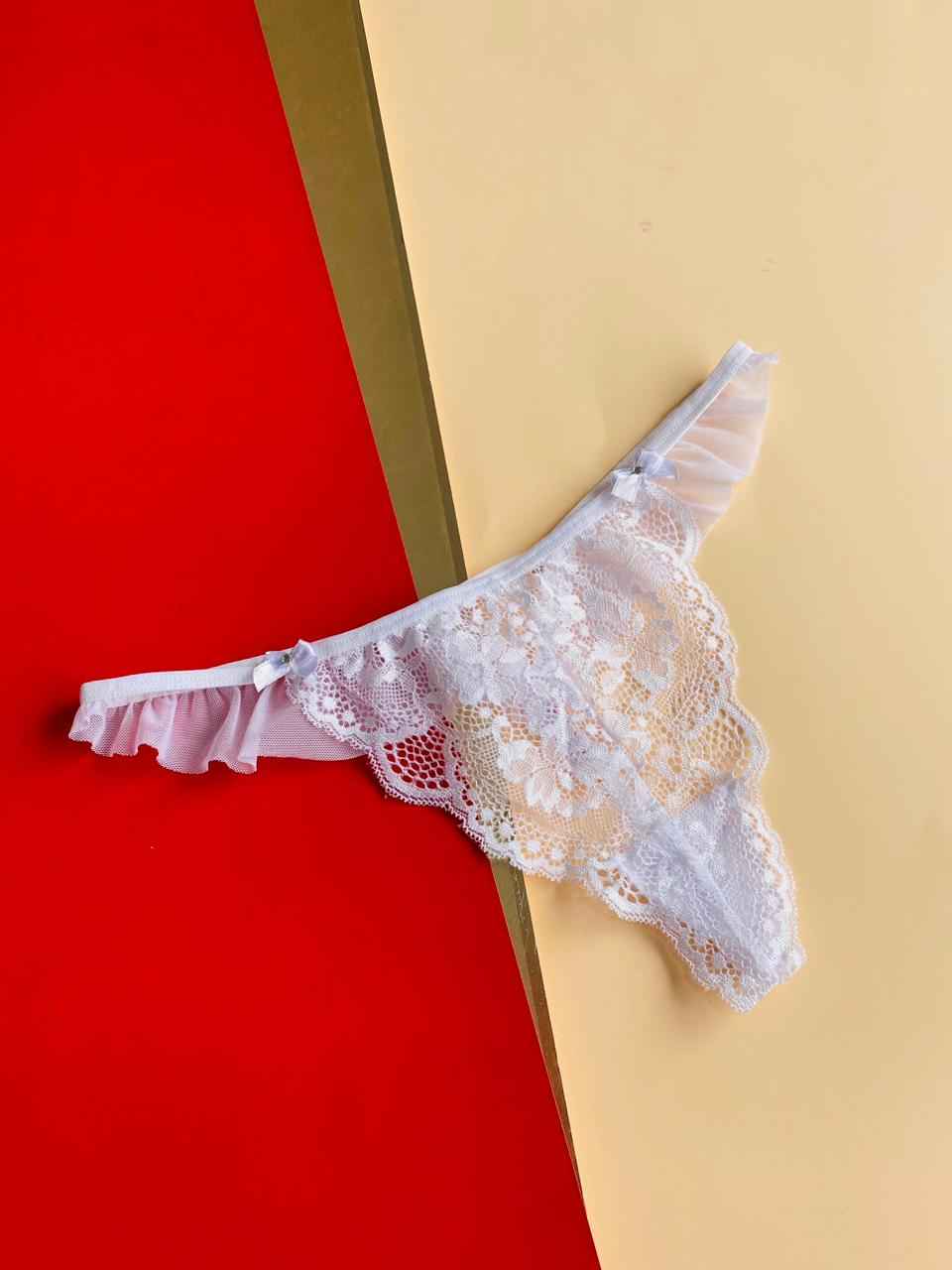String dentelle
