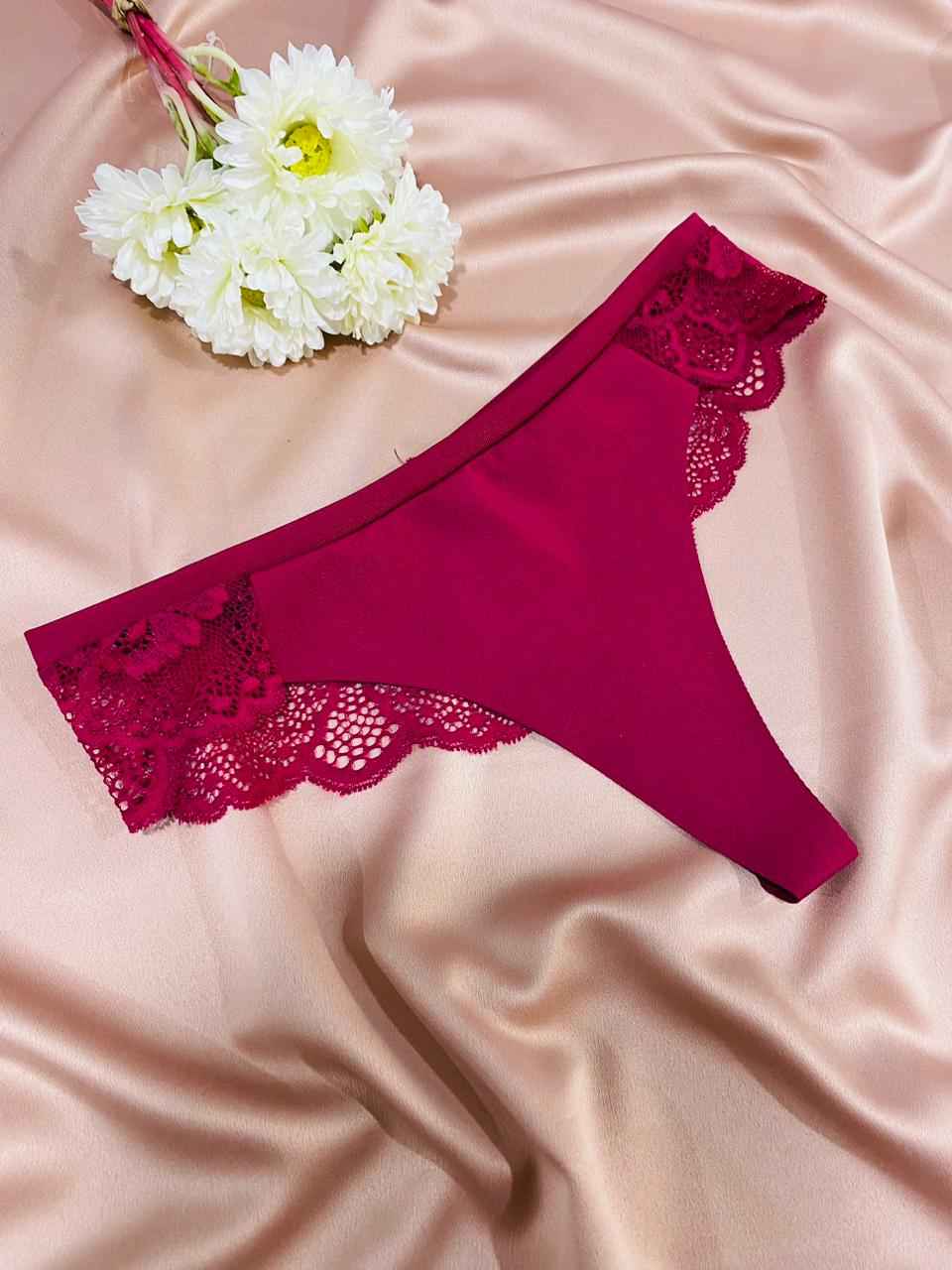 String dentelle