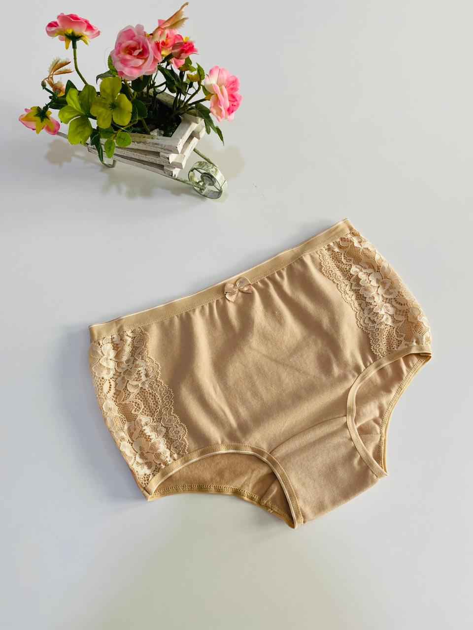 Slip  avec dentelle