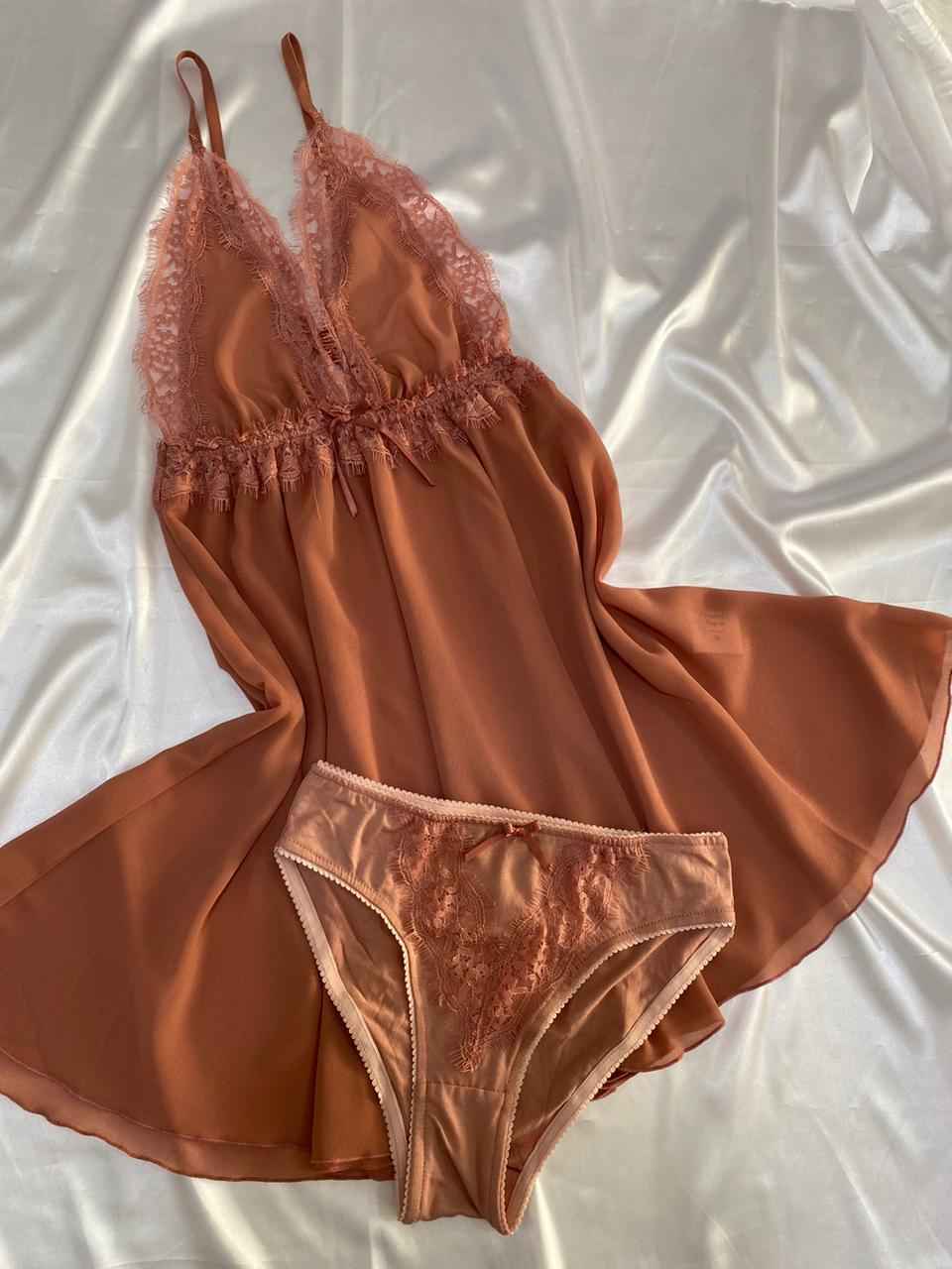 Nuisette  en dentelle