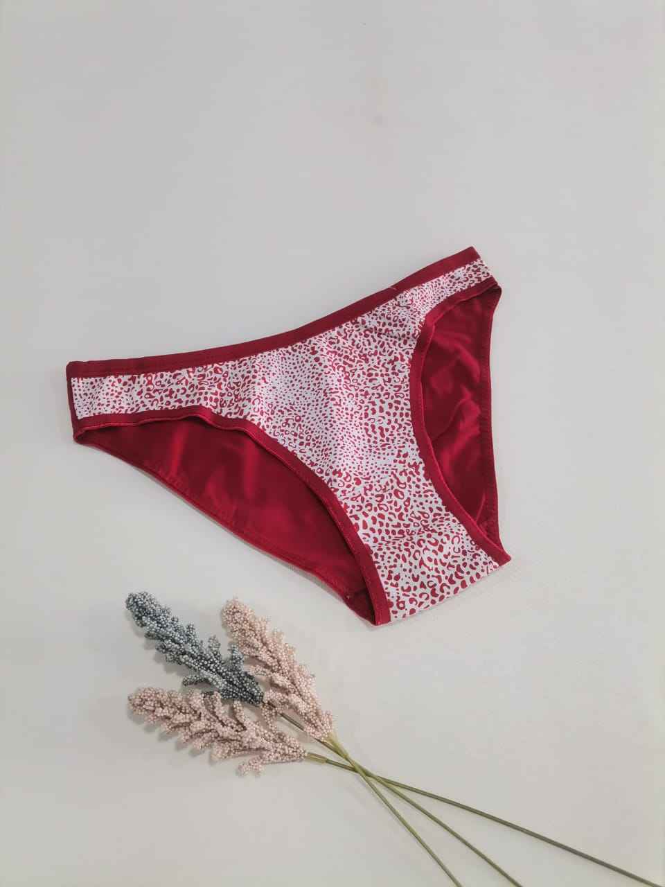 SLIP SIMPLE